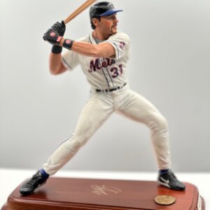 Mike Piazza Danbury Mint statue