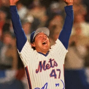 Jesse Orosco winning World Series picture