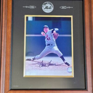 Tom Seaver signed framed photo with MLB‑verified autograph