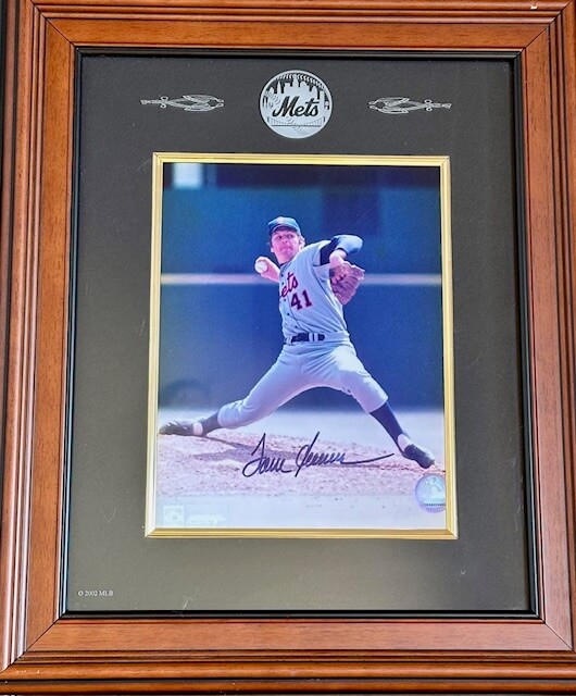 Tom Seaver signed framed photo with MLB‑verified autograph